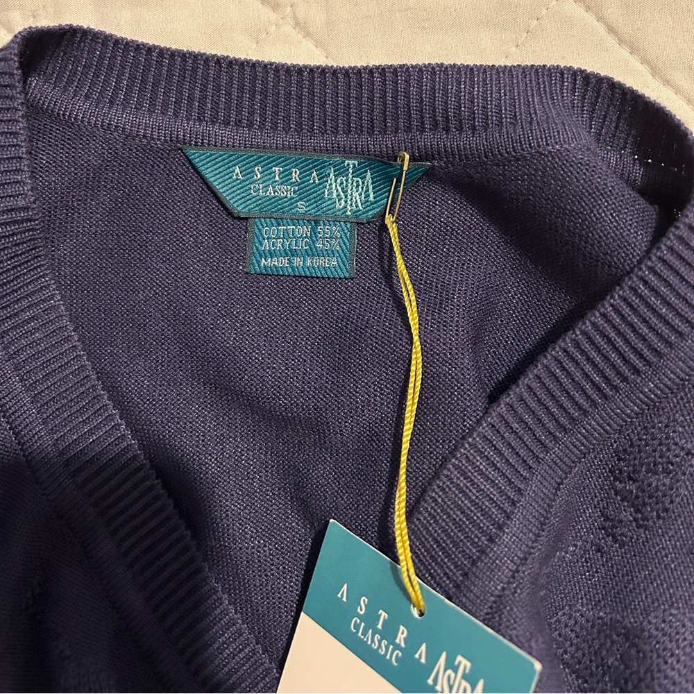 Vest - Picture 7 of 10